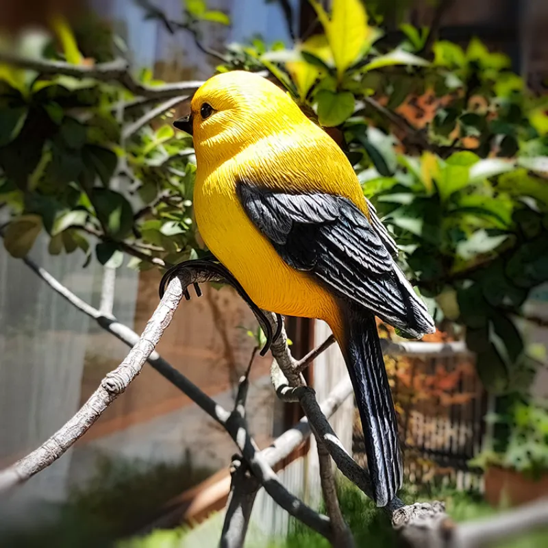 Dekorativer Kunstvogel aus Harz – Bild 3